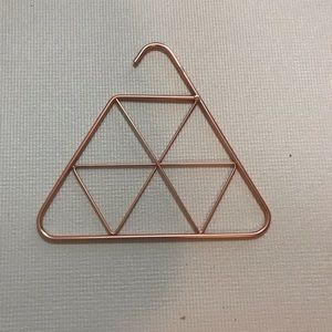 Rose gold jewelry hanger